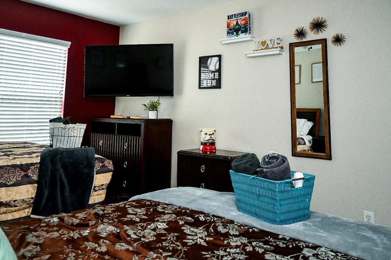 4 - Bed Home With Cali King Bed, 12 Mins To Dtwn Ατλάντα Εξωτερικό φωτογραφία
