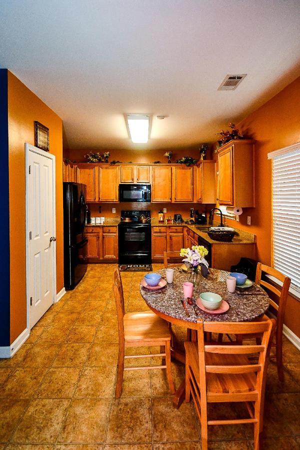 4 - Bed Home With Cali King Bed, 12 Mins To Dtwn Ατλάντα Εξωτερικό φωτογραφία